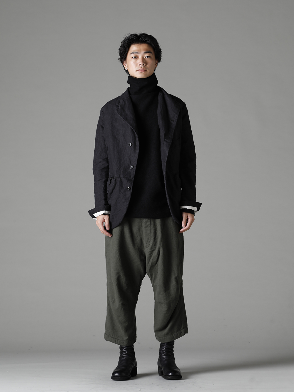 GARMENT REPRODUCTION OF WORKERS(ガーメント リプロダクション オブ ワーカース) 22-23AW(秋冬)  膝部分にダーツを施した立体的なシルエット - Vincent-Jacket-Washi-Black ビンセント ジャケット 和紙 ブラック - TTC-swcm-blk コットンボトルネック ブラック - Arthur-Pants-Wool-Olive アーサー パンツ ウール オリーブ -  788Z_H バックジップブーツ ダブルソール - ホース フルグレイン レザー 1-002