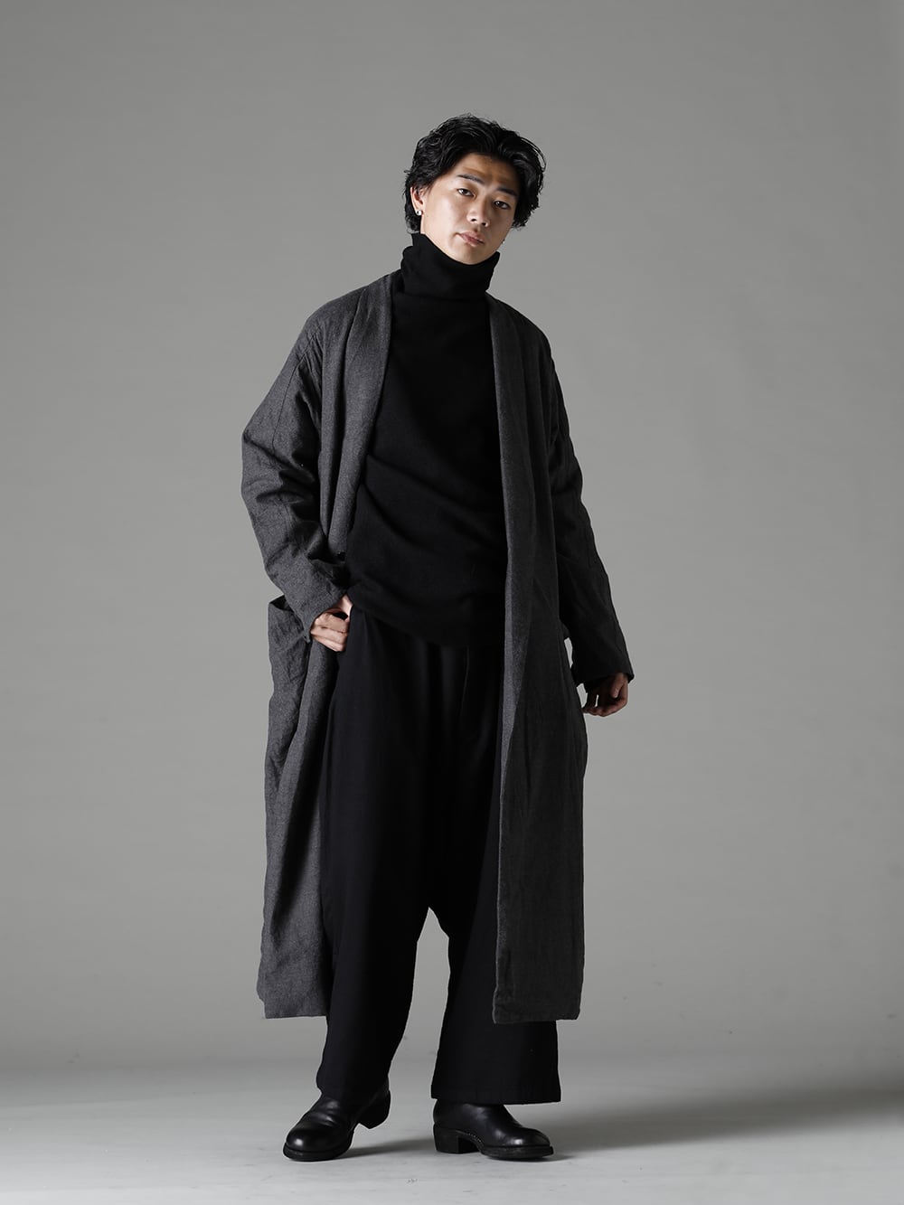 GARMENT REPRODUCTION OF WORKERS 22-23AW A fusion of modern tastes and classic patterns.  - Berger-Coat-Shawl-Collar-Nel-Black Berger Coat Shawl Collar Nel Black - TTW-wn Wool Bottle Neck Knit Black - Bretagne-pants-Long-Wool-Black Bretagne pants Long Wool Black - 788Z_H Back Zip Boots Double Sole - Horse Full Grain Leather 2-005