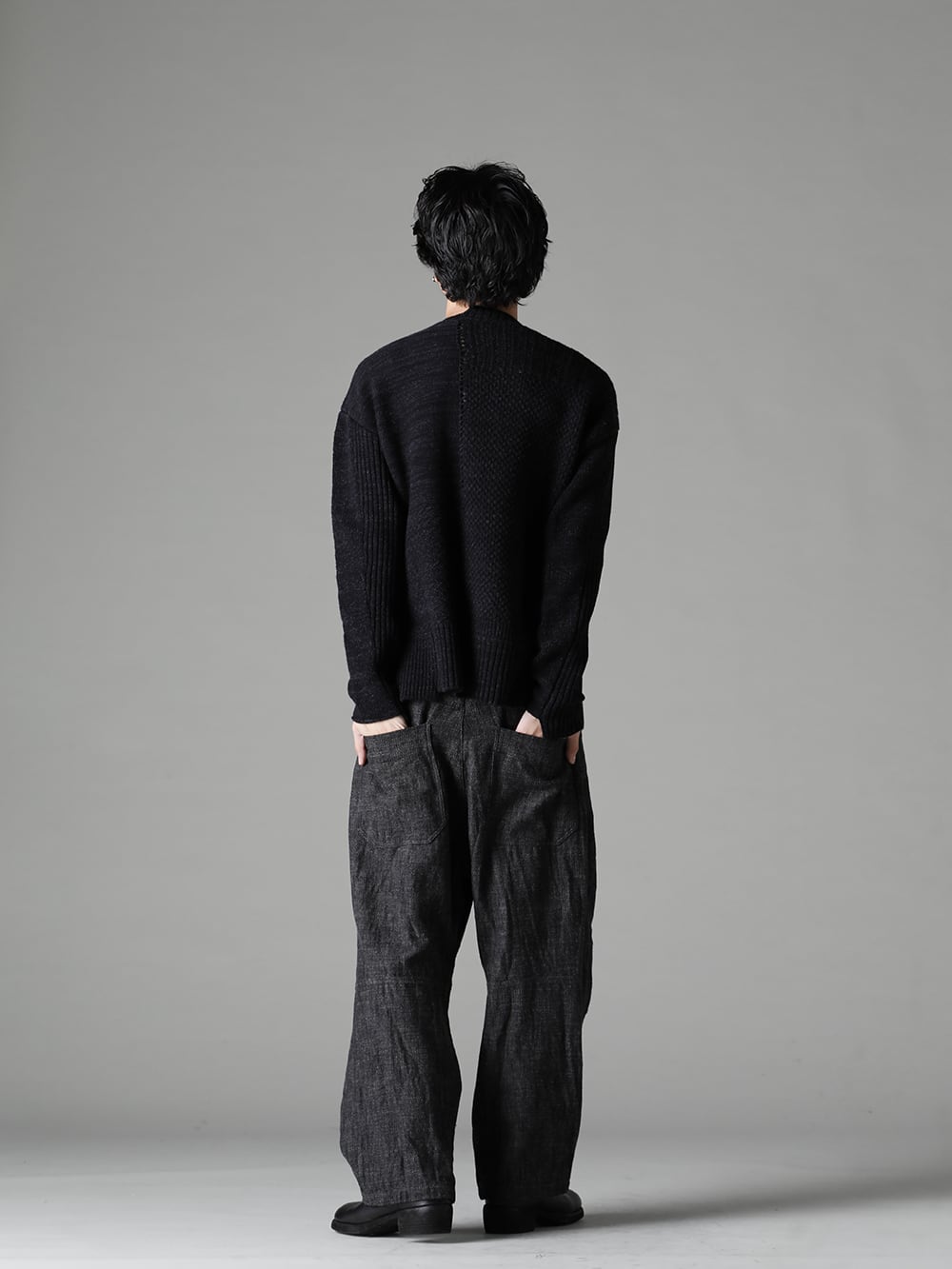 KLASICA(クラシカ) 22-23AW(秋冬)  11月からの主役級アイテム：ミドルゲージニット -   22C-69PO-TRANSIT-Shadow テク コンバージョン リラックス フィット 7G ニット シャドー - UP026-354G バギー 5 ポケット パンツ - 788Z_H バックジップブーツ ダブルソール - ホース フルグレイン レザー 1-003