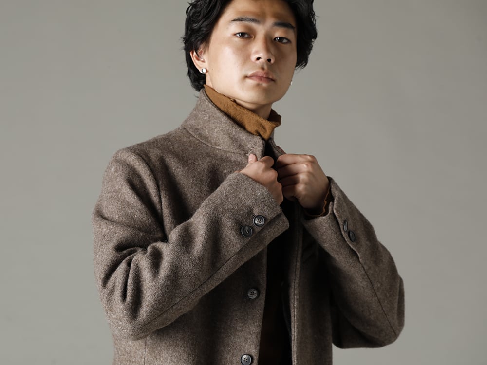 Bergfabel(バーグファベル) 22-23AW(秋冬) 完成度の高いモダナイズされたデザイン  - J18-160 チロル ジャケット ストーン - TTW-jz-Brown ソフトウール ジョーゼット ボトルネック ニット ブラウン 2-003