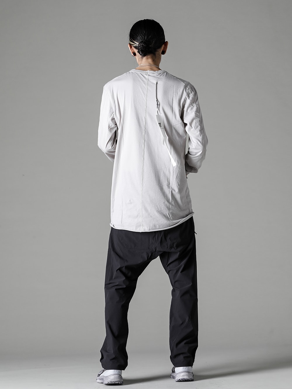 11 BY BORIS BIDJAN SABERI(イレブン バイ ボリス ビジャン サベリ) 22-23AW(秋冬) LS1B-F1101-Light-Gray LS1B F1101 ライトグレー 6-003