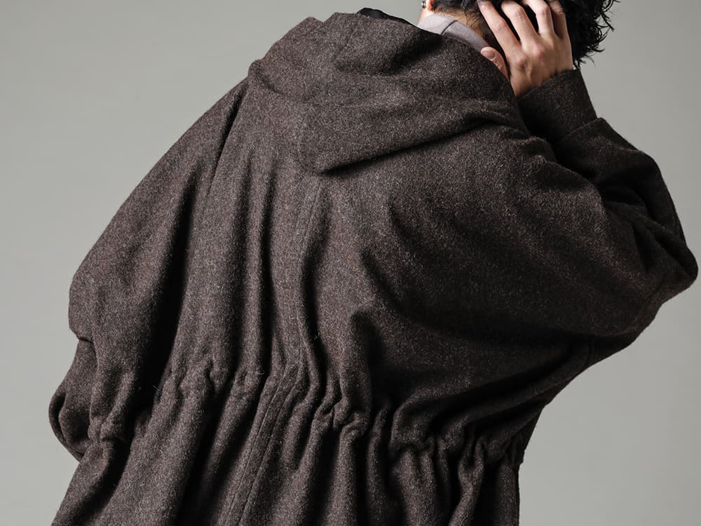 JAN JAN VAN ESSCHE-ヤンヤンヴァンエシュ 22-23AW(秋冬) 西洋服の要素が色濃くなったJJVE 22-23AWコレクション  - PARKA#10-Natural-Brown-パーカー#10 ナチュラル ブラウン ヴィンテージ ウール ツイル - TEE#65-ティー #65 ライラック コットン/カシミヤ リブ 2-005