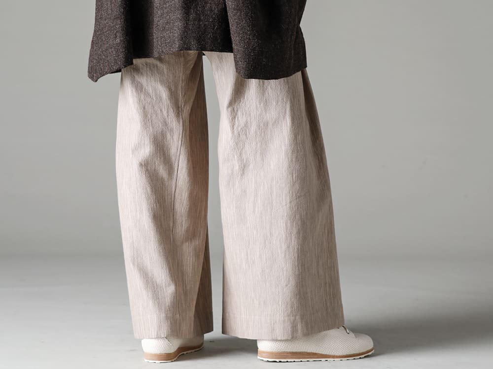 JAN JAN VAN ESSCHE-ヤンヤンヴァンエシュ 22-23AW(秋冬) ストレスフリーに拘った究極の着用感が楽しめるスーパーワイドパンツ -  TROUSERS#71-トラウザー #65 オート メレ コットン/ウール クロース - 8185-PTR2-linen cotton-アップヒーヴァルウェッジ スニーカー ロー 3-003