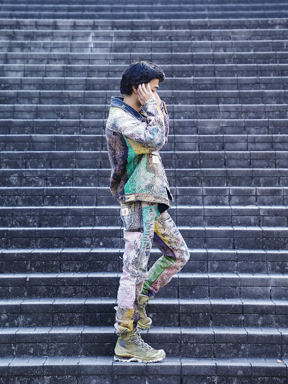 プロレタ リ アート / セントマイケル / イレブン バイ ボリス ビジャン サベリ 2022-23AW - PROLETA RE ARTのマルチカラーのセットアップが目を惹くコーディネイト。 - UROBOROS-DENIM-JACKET-MULCH-XL-22-23AW(デニムジャケット 2nd タイプ ビーズ付き) SM-A22-0000-072(ボーン X レイズド × セントマイケル CLOWN ニット ブラック) UROBOROS-DENIM-JEANS-MULCH-30-22-23AW(BORO デニムパンツ ビーズ付き) BOOT2-GTX-WH-LR-ALL-WEHR-GRUN(BOOT2 GTX WH/LR/ALL WEHR GRÜN) - 1-002