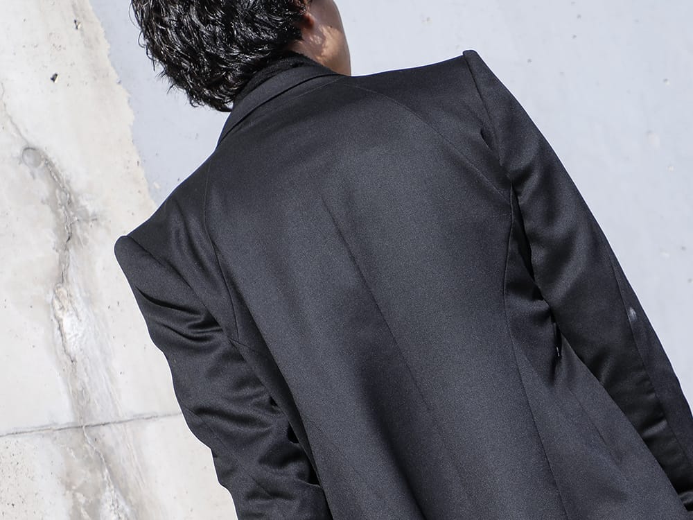 JULIUS 2022-23AW - This seamed tailored jacket shows off beautiful lines. - 758JAM1(The R Limited 10 year anniversary MA_JULIUS Seamed Tailored Jacket) - 2-005