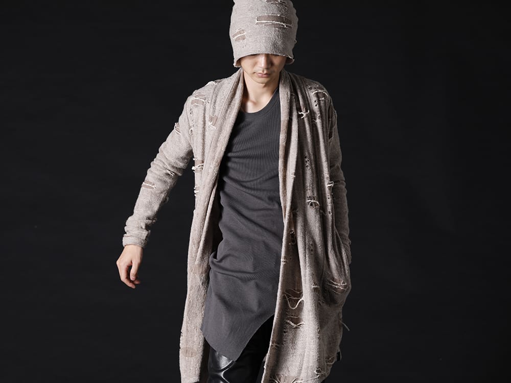 kiryuyrik / JULIUS 2022-23AW - Atmospheric fabric created by damage - KO-HT19-058-beige(Damage Jersey Shawl Cardigan Beige) 799CUM25-Charcoal(Rib Asymmetry Cutsewn Charcoal) KO-HCAP01-058-beige(Damage Jersey Cap Beige) - 2-001