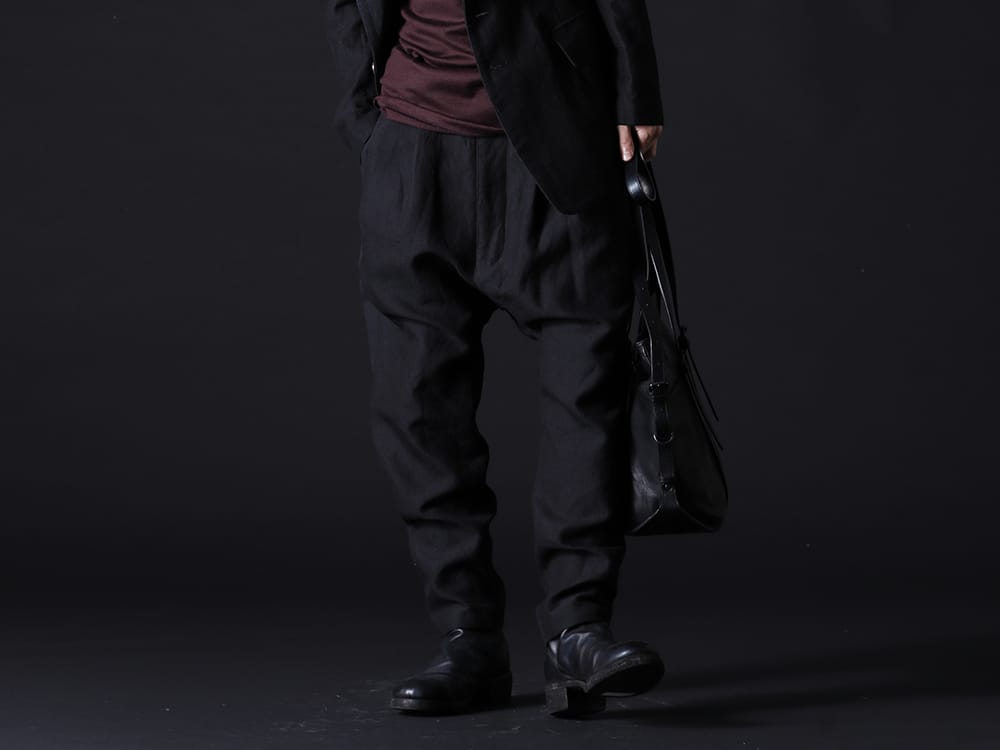 ヌード マサヒコマルヤマ / グイディ 2022-23AW - スタイリングに取り入れやすい、定番のサルエルシルエット - NU-1652(ドロップクロッチ 2タックパンツ) 788Z_H(バックジップブーツ ダブルソール - ホース フルグレイン レザー) - 3-001