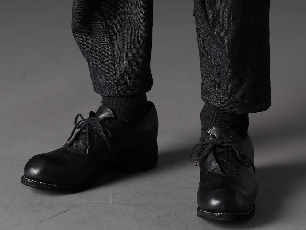  The Viridi-anne(ザ ヴィリジアン) 22-23AW(秋冬) 素材の構成や渋い色味が味わい深いアイテム - KTS-MLP-Melange-Gray プルオーバー ニット メリノ ウール メランジ グレー PTN-SHC クロップド パンツ シェットランド ウール / リネン PL10L-BLKT オーソピーディック ダービーシューズ ホース フルグレイン レザー - PL10L  3-005