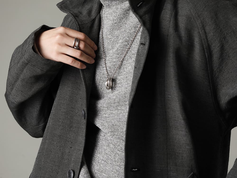 NOUSAN(ノウザン) 22-23AW(秋冬) 実用性を兼ね備えたディテール  - plow-heavy-silk ヘビーシルク A-ライン ラグランコート - TTC-wmpl-Grey-Beige イタリア マペル ウールニットボトルネック グレーベージュ 2-001