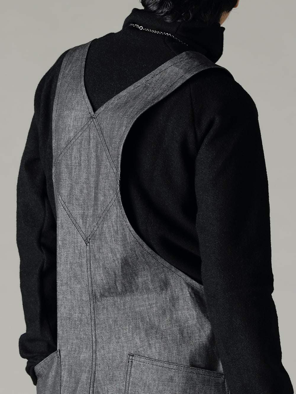 KLASICA(クラシカ) 22-23AW(秋冬) スタイリング カリフォルニアでゴールドハンターの要望に応え誕生したパンツ - 22C-78OVA-MB クロッチ オーバーオール - 10oz ブラック デニム TI-WKP-black イタリアン ウール ブレンド クルーネック ニット ブラック RH-PK-006-Black イージリーバーン ラビット ファー フェルト ロング ハット ブラックEB Derby-W-Hidden-Laces-Kangaroo-Black W. ヒドゥン レース ダービーシューズ カンガルー ブラック 1-003