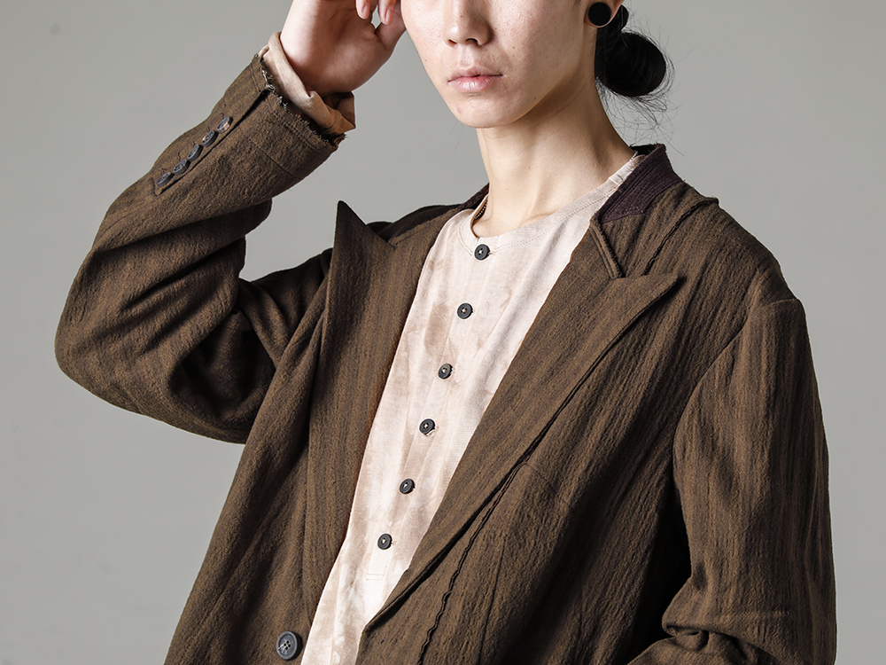 Norwegian Rain 22-23AW(Autumn/Winter) Wool jacket with unique tailoring like a spring/summer jacket - 0M2230919-Ultra lightweight 2 button blazer - 0M2230201-Iron-Coral-Asymmetric Long Sleeve Tee Iron-Coral 3-004