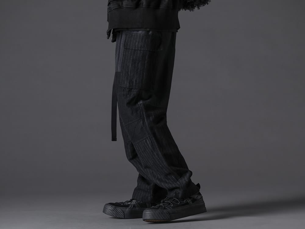 The Viridi-anne - ザ ヴィリジアン 2022-23AW コーディネートのアクセントになる3種類のウールリネンツイル生地 - VI-3518-04 ウール/リネン コンビネーション カーゴパンツ - VI-3555-09-Black スニーカー ブラック 3-002