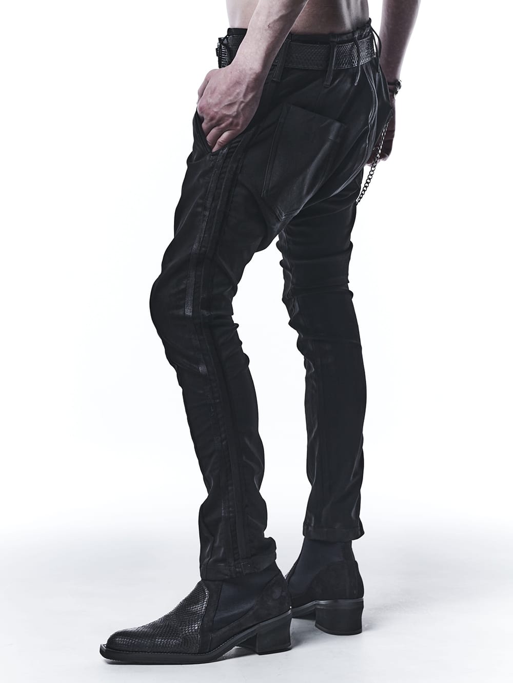 キリュウキリュウ 2022-23AW - kiryuyrik(キリュウキリュウ) 2022-23AWコレクションより第4弾目が到着！店頭・通販共に販売中！ - KO-HP32TP-904(コーティング ハイテンションジャージー サルエル テープパンツ) - 1-014