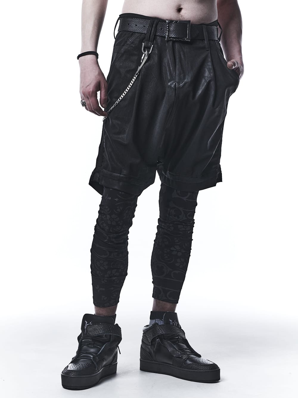 キリュウキリュウ 2022-23AW - kiryuyrik(キリュウキリュウ) 2022-23AWコレクションより第4弾目が到着！店頭・通販共に販売中！ - KO-HP33TP-904(コーティング ハイテンションジャージー サルエル テープショーツ) - 1-017