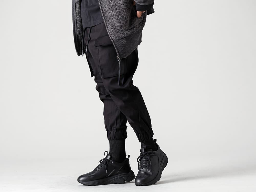 ブランド名 2022-23AW 安定感のあるブラックカラーで全体を引き締めたクロスカーゴパンツスタイル - RB-409 クロスカーゴパンツ - SCV186C016 Black ナイト ラン ライト Black 3-001