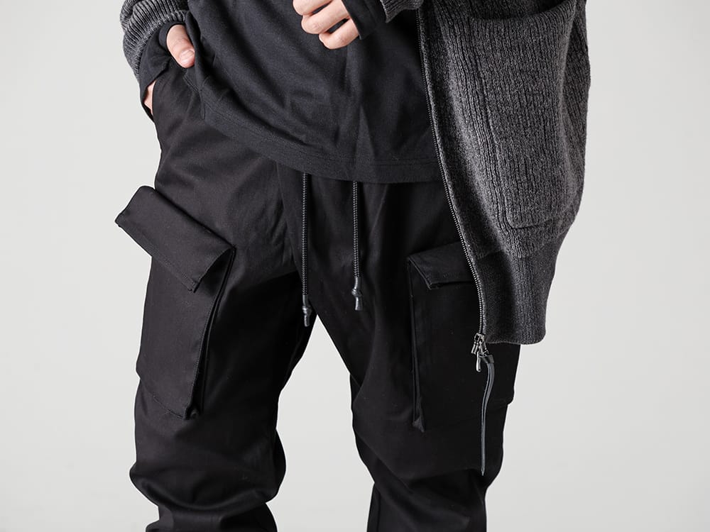 ブランド名 2022-23AW 安定感のあるブラックカラーで全体を引き締めたクロスカーゴパンツスタイル - RB-409 クロスカーゴパンツ - SCV186C016 Black ナイト ラン ライト Black 3-002