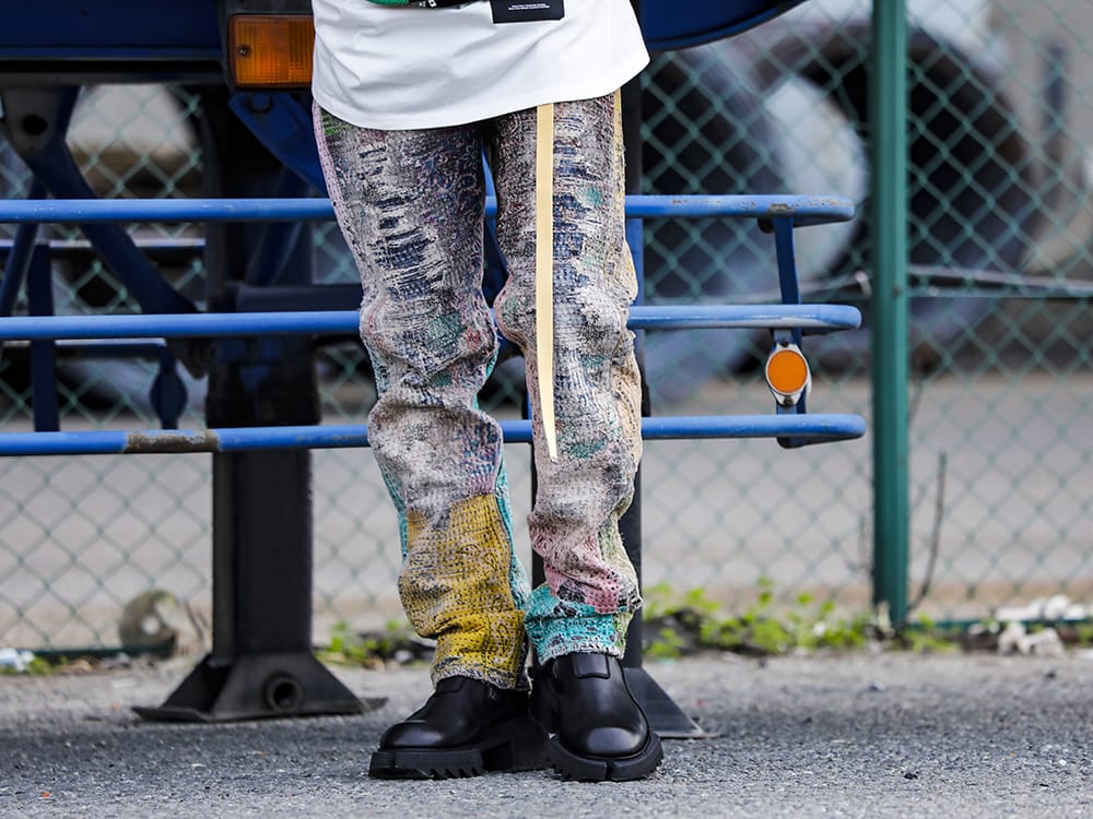 プロレタ リ アート / ユリウス 2022-23AW - 圧倒的な加工により作り出されたこだわりの1本 - UROBOROS-DENIM-JEANS-MULCH-32-22-23AW(BORO デニムパンツ ビーズ付き) 797FWM1(カウレザー サイド ジップアップ ブーツ) 807ACU1-Yellow(カウスキン/ナイロン タイプベルト イエロー) - 3-001