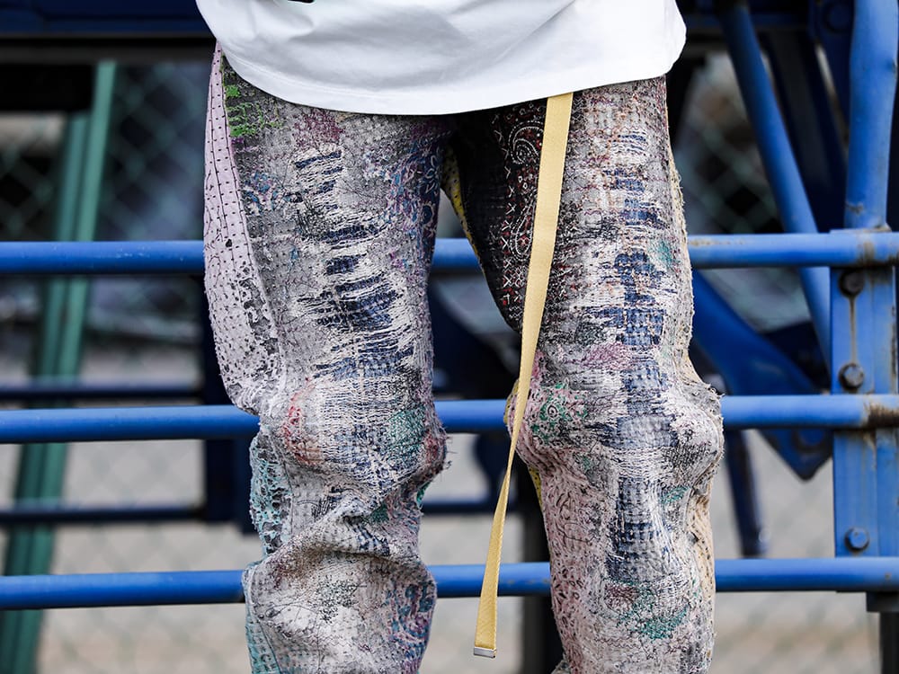 プロレタ リ アート / ユリウス 2022-23AW - 圧倒的な加工により作り出されたこだわりの1本 - UROBOROS-DENIM-JEANS-MULCH-32-22-23AW(BORO デニムパンツ ビーズ付き) 807ACU1-Yellow(カウスキン/ナイロン タイプベルト イエロー) - 3-004