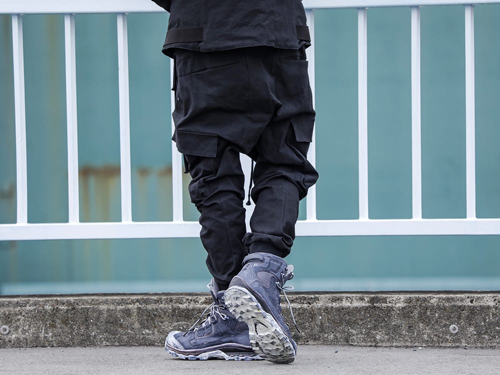 ディーハイゲン / イレブン バイ ボリス ビジャン サベリ 2022-23AW - ミリタリースタイルをより楽しめるパンツやシューズ。 - ST107-0522A-BLACK(ディンプルワッシャーコットンストレッチリップストップカーゴジョグパンツ) BOOT2-GTX-BLACK-DYE-001(BOOT2 ゴアテックス ブラックダイ) - 3-003