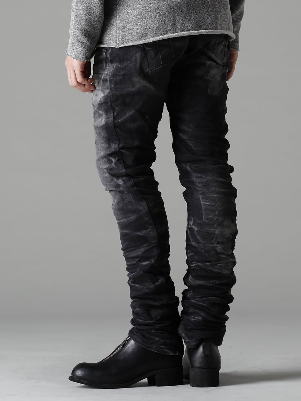 Forme D’expression 22-23AW A versatile item that can be worn with other items that give different impressions - P13-TF-F1603K-BLACK-DENIM P13. TF F1603K BLACK DENIM - PL0FZ Orthopaedic Decollete Shoes Double Sole Horse Full Grain - PL0FZ 3-002