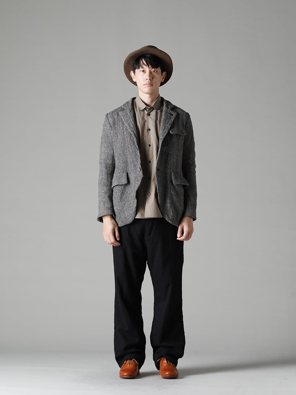 NOUSAN(ノウザン) 22-23AW(秋冬)  - パネル毎に組み替えられたウール生地 - 約100年前のクラシックなデザイン - johann-c-wool セミピーク ラペル 2ボタン ジャケット - Shirt-a-Tamamushi 玉虫 シャツ - Farmers-Trousers-Wool-Black ファーマーズ トラウザー ウール ブラック - Derby-W-Hidden-Laces- Kangaroo-Natural W. ヒドゥン レース ダービーシューズ カンガルー ナチュラル - RH-MOS-005-Brown メランジ イージリーバーン ラビット ファー フェルト ハット MEL EB