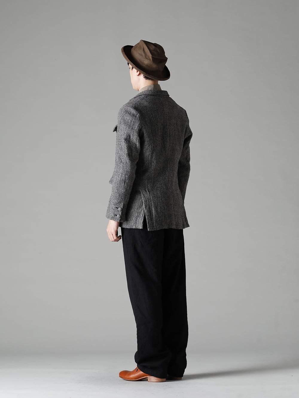 NOUSAN(ノウザン) 22-23AW(秋冬)  約100年前のクラシックなデザイン - johann-c-wool セミピーク ラペル 2ボタン ジャケット - Shirt-a-Tamamushi 玉虫 シャツ - Farmers-Trousers-Wool-Black ファーマーズ トラウザー ウール ブラック - Derby-W-Hidden-Laces- Kangaroo-Natural W. ヒドゥン レース ダービーシューズ カンガルー ナチュラル - RH-MOS-005-Brown メランジ イージリーバーン ラビット ファー フェルト ハット MEL EB 1-003