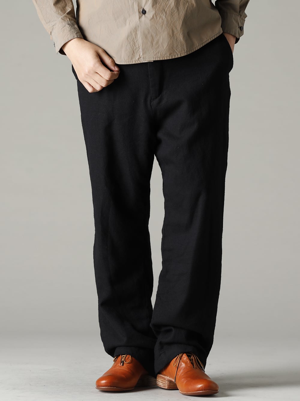 NOUSAN(ノウザン) 22-23AW(秋冬) コンセプトを大事にコーディネート - Shirt-a-Tamamushi 玉虫 シャツ - Farmers-Trousers-Wool-Black ファーマーズ トラウザー ウール ブラック - Derby-W-Hidden-Laces- Kangaroo-Natural W. ヒドゥン レース ダービーシューズ カンガルー ナチュラル 3-005