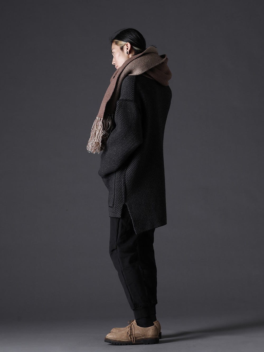 The Viridi-anne 22-23AW スタイリング Soft knit blouson with earth colors for a wider range of tones. - VI-3528-06-Black Reversible Knit Blouson Black VI-3529-07-Black Check P/O Knit Black VI-3540-04Cotton brushed lining Jogger pants Classic Derby Sole Rubber Norwegian Process - Horse Full Grain Leather - 792V_N CO93 VI-3551-09-Beige Big Muffler Beige 1-002