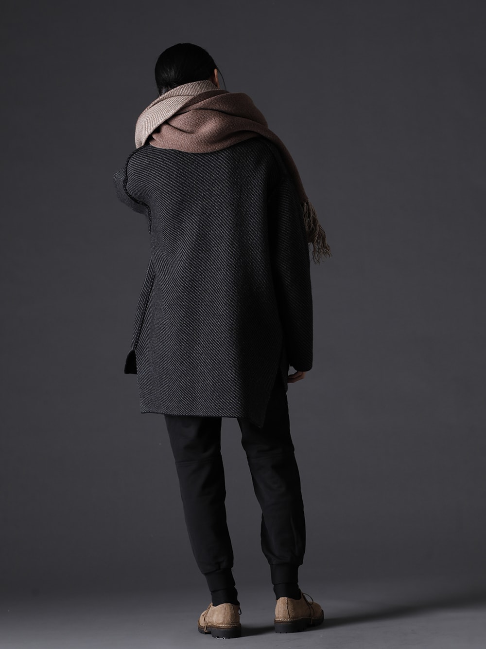 The Viridi-anne 22-23AW スタイリング Soft knit blouson with earth colors for a wider range of tones. - VI-3528-06-Black Reversible Knit Blouson Black VI-3529-07-Black Check P/O Knit Black VI-3540-04Cotton brushed lining Jogger pants Classic Derby Sole Rubber Norwegian Process - Horse Full Grain Leather - 792V_N CO93 VI-3551-09-Beige Big Muffler Beige 1-003