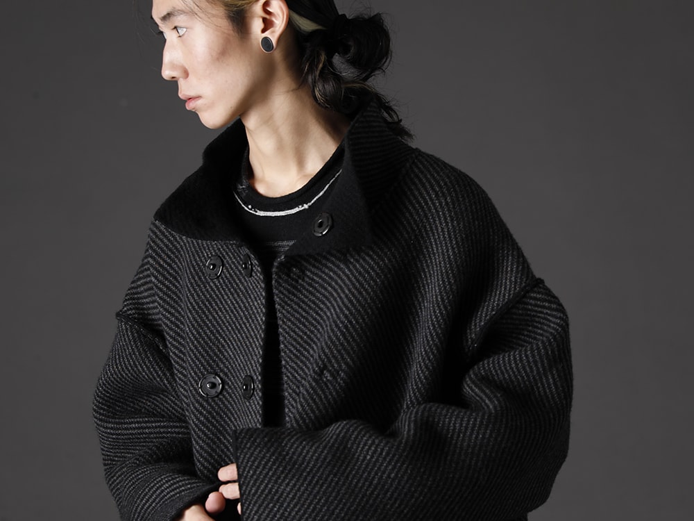 The Viridi-anne 22-23AW Knit outerwear that makes the most of softness and the silhouette's deftness  - VI-3528-06-Black Reversible Knit Blouson Black  2-001