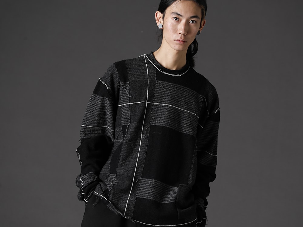 The Viridi-anne 22-23AW Knit outerwear that makes the most of softness and the silhouette's deftness  - VI-3529-07-Black Check P/O Knit Black  2-002