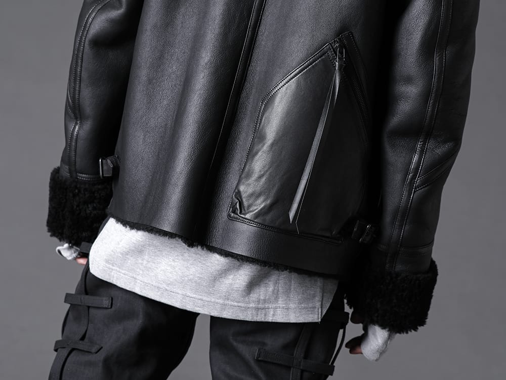 The Viridi-anne - ザ ヴィリジアン 2022-23AW バイカージャケットをモチーフにデザインされたムートンジャケット  - VI-3503-06 ムートンジャケット - CV10-0005-T.Gray 10th アニバーサリー アーティキュレイテッド クルーネックLS T.Gray 2-005