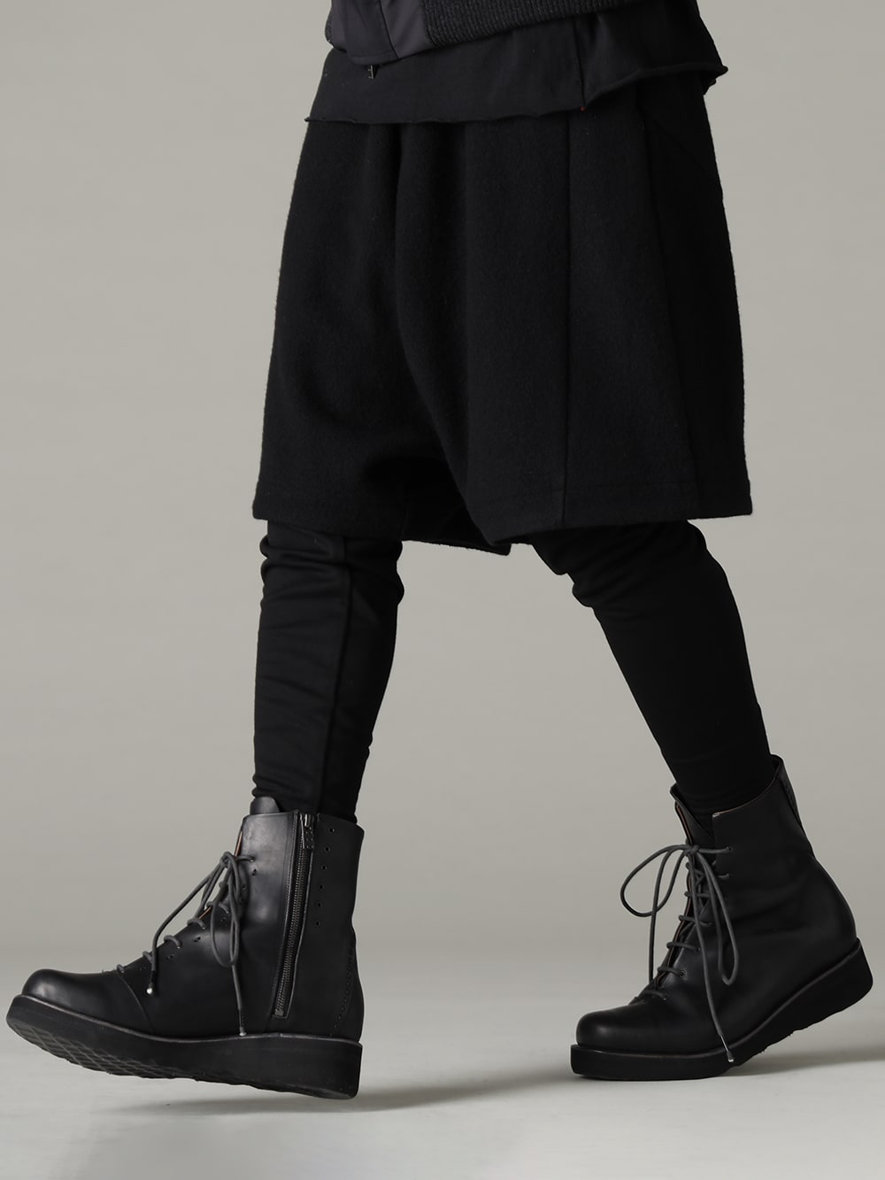 DEVOA 22-23AW Pants that can be recommended without hesitation - PTN-USL Layered pants hybrid wool / silk tweed FW-LMM Leather boots 3-002