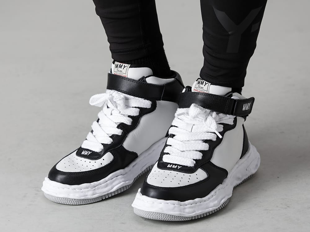 Maison MIHARAYASUHIRO 2022-23AW - Wayne High - Original sole leather high-top sneakers BLK/WHT x Y -3 layered pants style!  - HN1971-M LEOPARD FLEECE SHORTS - HF8983-W CLASSIC TIGHTS - A08FW705--WAYNE high- Original sole leather High-Top sneakers Black / White 2-003