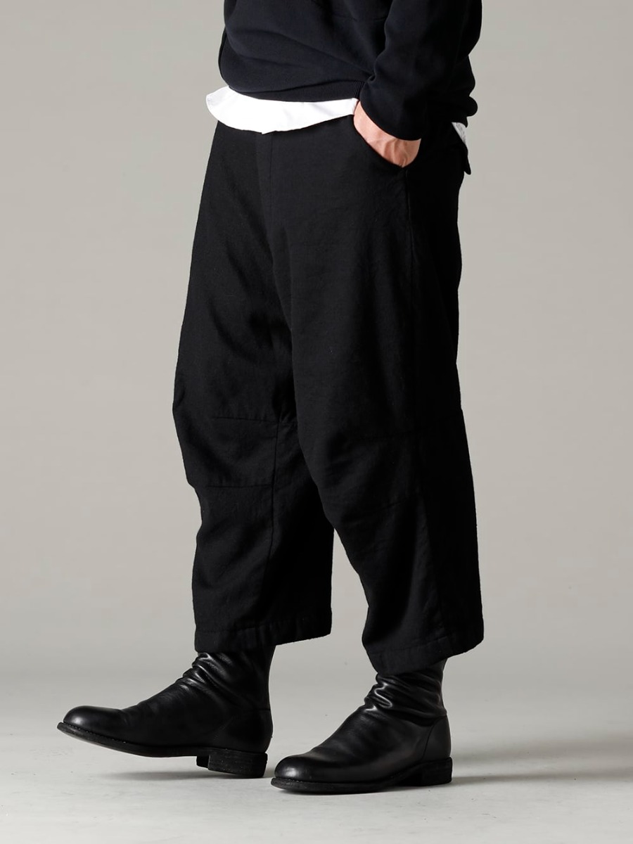 GARMENT REPRODUCTION OF WORKERS(ガーメント リプロダクション オブ ワーカース) 22-23AW(秋冬) ニーダーツを施した「く」の字型に湾曲したシルエット - Arthur-Pants-Wool-Black アーサー パンツ ウール ブラック - 788Z_H バックジップブーツ ダブルソール - ホース フルグレイン レザー 3-002