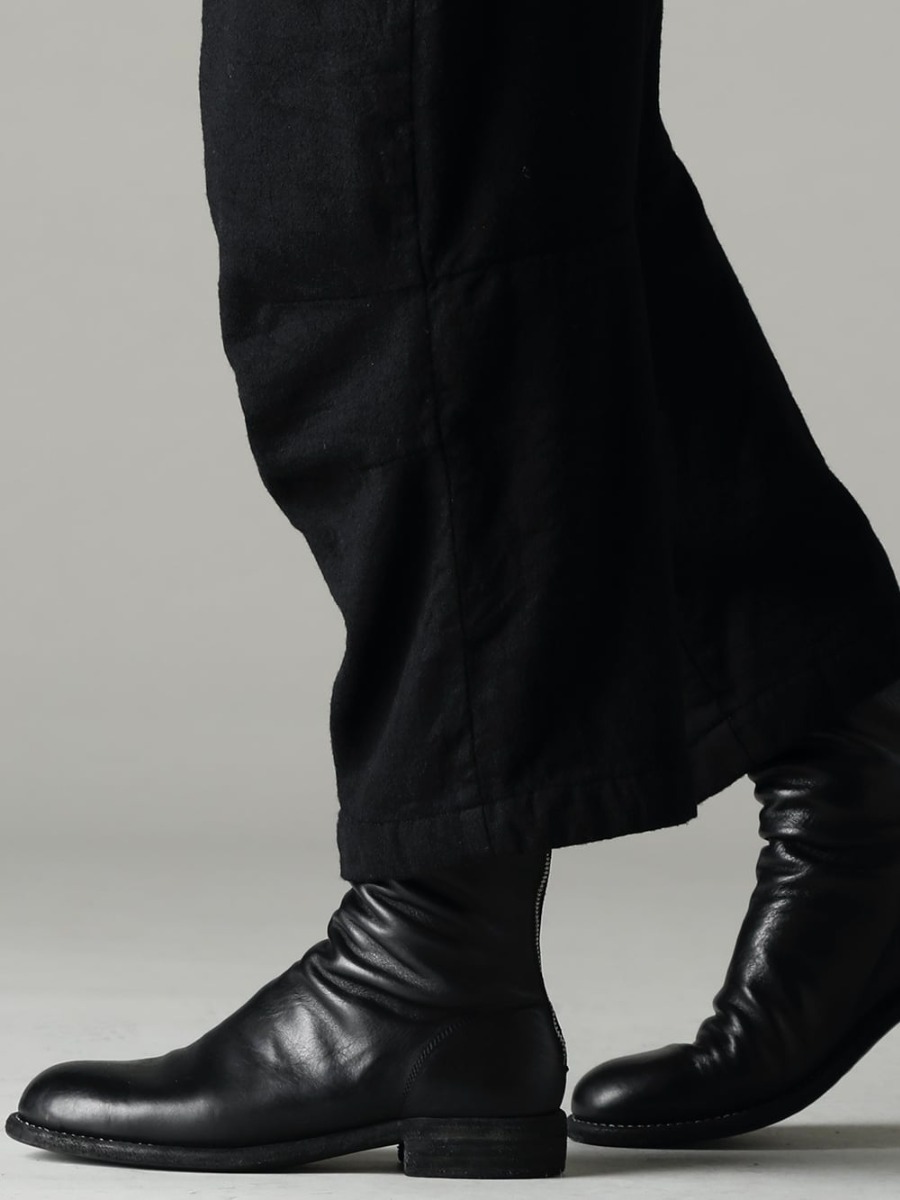 GARMENT REPRODUCTION OF WORKERS(ガーメント リプロダクション オブ ワーカース) 22-23AW(秋冬) ニーダーツを施した「く」の字型に湾曲したシルエット - Arthur-Pants-Wool-Black アーサー パンツ ウール ブラック - 788Z_H バックジップブーツ ダブルソール - ホース フルグレイン レザー 3-005