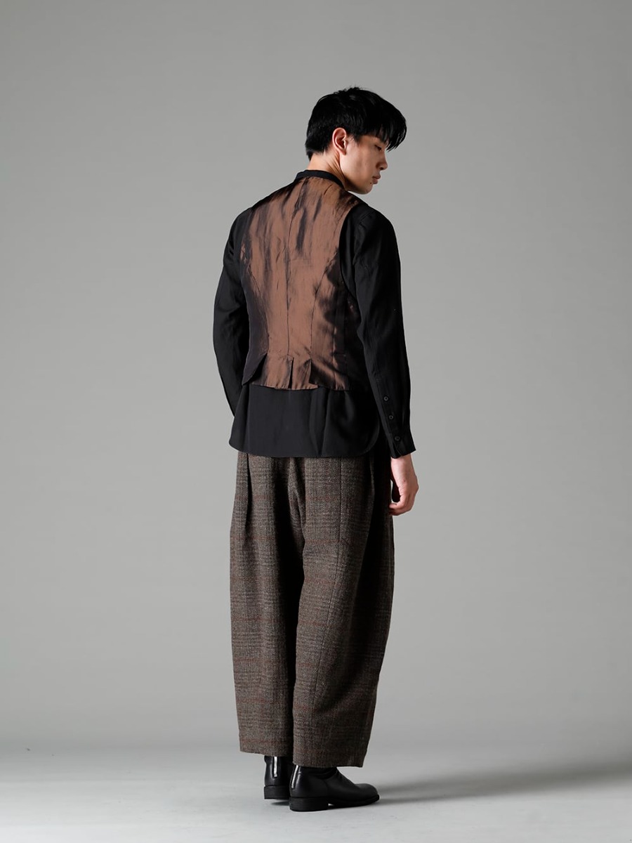 ZIGGY CHEN 22-23AW  Waistcoats that set the direction of fashion. - 0M2230103 Double Breasted Stripe Waistcoat - 0M2230709 Mandarin Collar Pocket Shirt - 0M2230532 Front Pleats Dropped Crotch Trousers - 788Z_H Back Zip Boots Double Sole - Horse Full Grain Leather 1-003