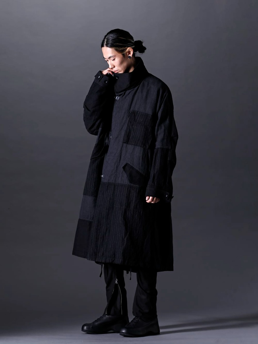 The Viridi-anne 2022-23AW スタイリング A chic monotone style created with two brands that go well together - VI-3515-06 - Wool / Linen Combination Coat - M10 - ATELIER PANTS 3RD -MILITARY EDITION- - VI-3554-09 - Inheel Boots 1-001