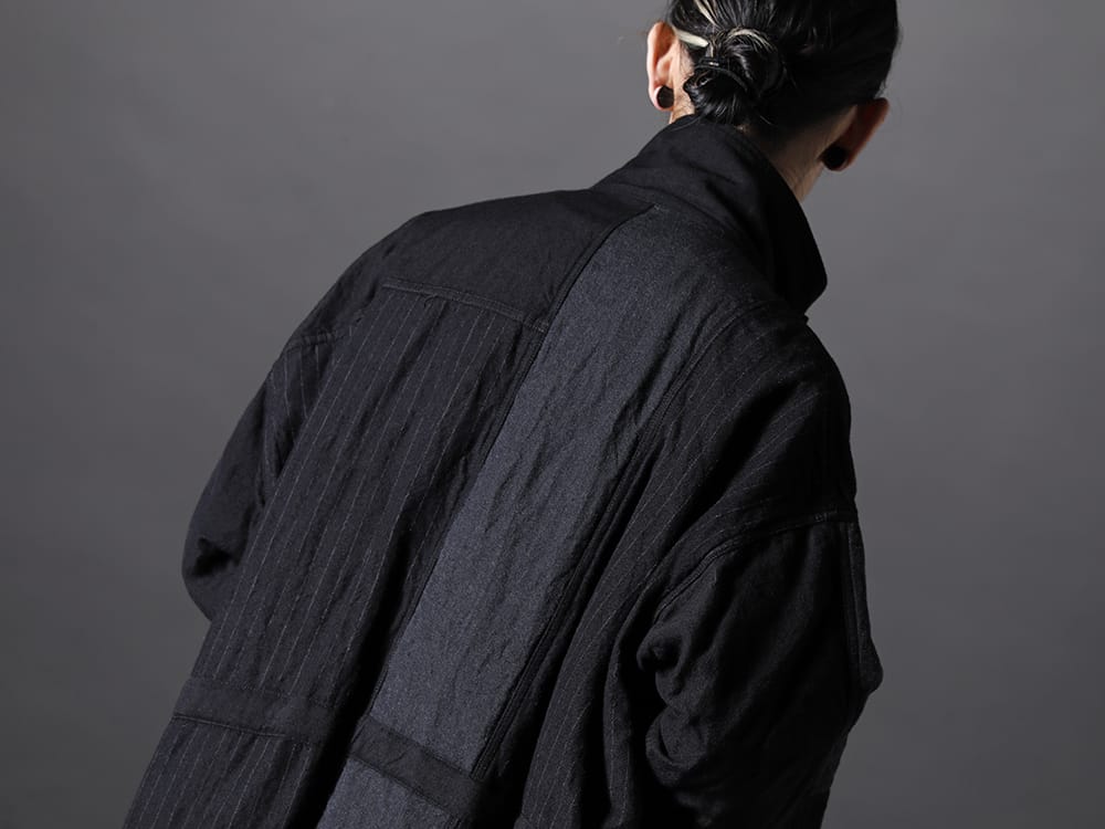 The Viridi-anne 2022-23AW Three types of wool/linen twill combined with black as the base color  - VI-3515-06 - Wool / Linen Combination Coat 2-002