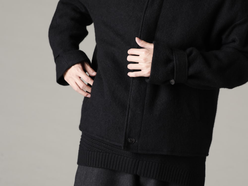 DEVOA 22-23AW Excellent outerwear with a design that asserts individuality, lightness, and warmth  -  JKI-CGS High neck jacket brushed cashgora KTS-MLP-Black Pullover knit merino wool Black 2-002