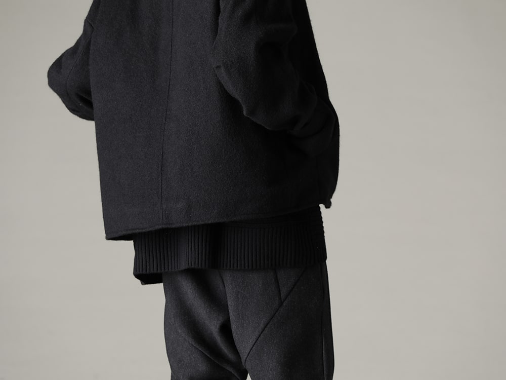 DEVOA 22-23AW Excellent outerwear with a design that asserts individuality, lightness, and warmth  -  JKI-CGS High neck jacket brushed cashgora KTS-MLP-Black Pullover knit merino wool Black 2-004