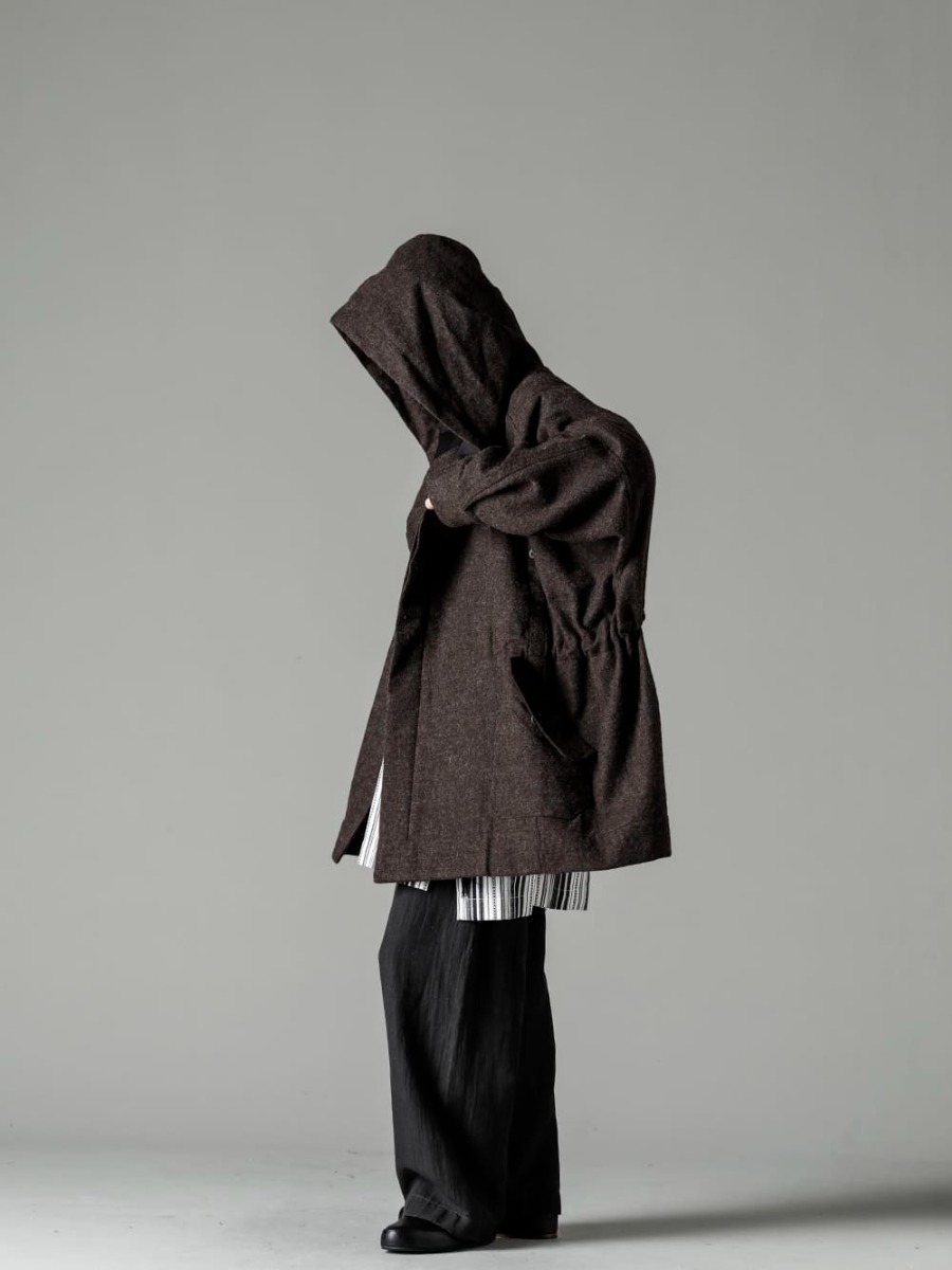 JAN JAN VAN ESSCHE 22-23AW Styling A hooded coat to add a sense of relaxation to your winter outerwear - PARKA#10-Natural-Brown-Parka #10 Natural Brown Vintage Wool Twill - SHIRT#91-Shirt #91 Cotton/Linen Contrast Stripe - TROUSERS#67-Pants #67  sumi wool/linen twill - Handsewn-Slipper-Hand Thorn Slipper 1-003