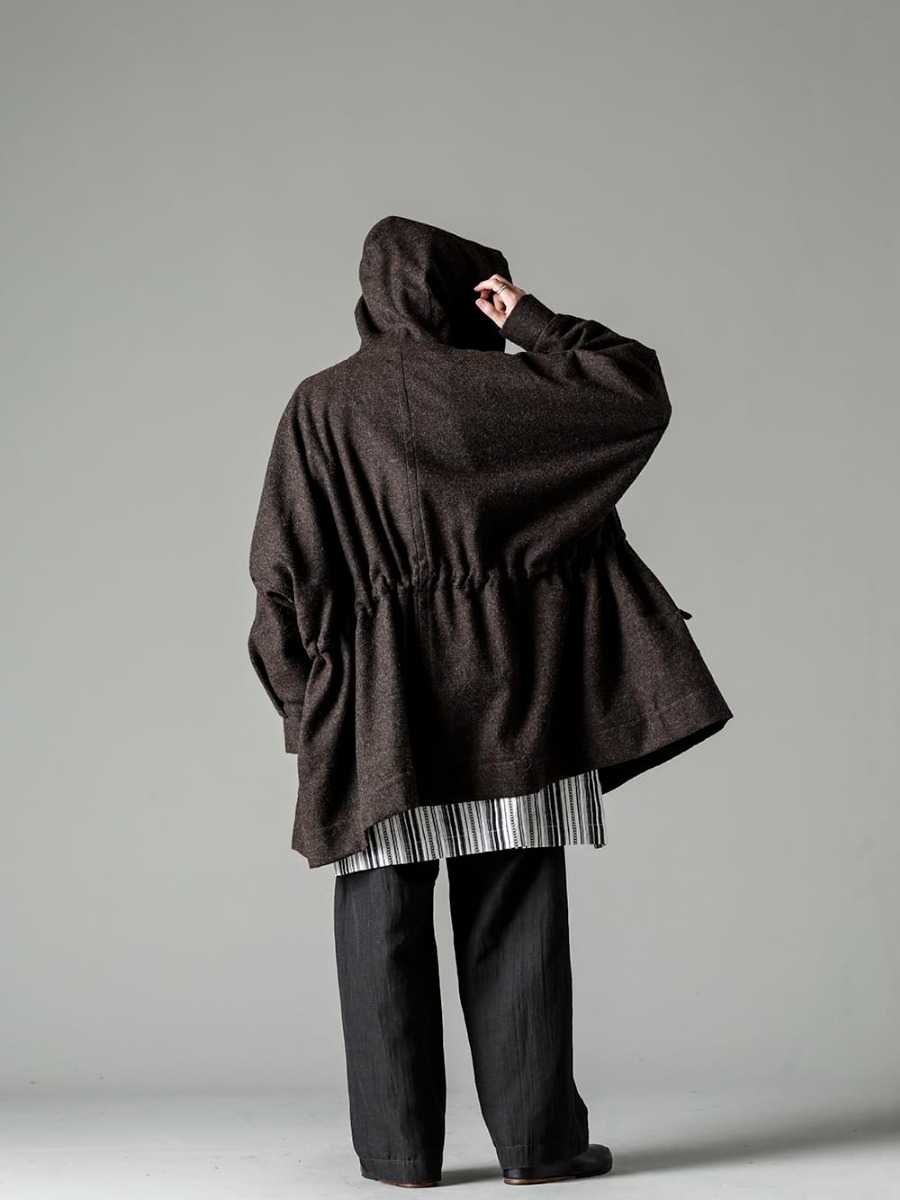 JAN JAN VAN ESSCHE 22-23AW Styling A hooded coat to add a sense of relaxation to your winter outerwear - PARKA#10-Natural-Brown-Parka #10 Natural Brown Vintage Wool Twill - SHIRT#91-Shirt #91 Cotton/Linen Contrast Stripe - TROUSERS#67-Pants #67  sumi wool/linen twill - Handsewn-Slipper-Hand Thorn Slipper 1-004