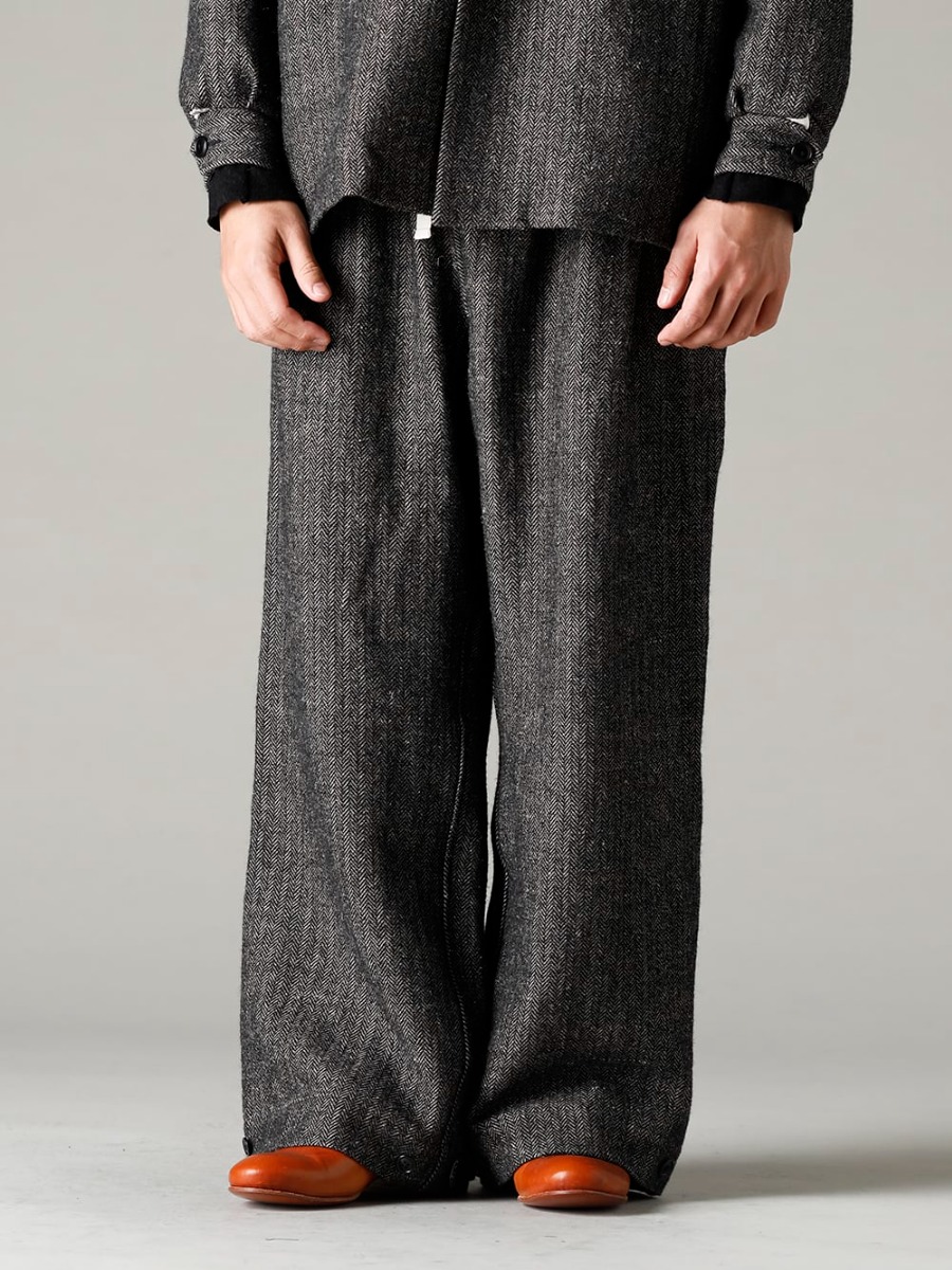 KLASICA(クラシカ) 22-23AW(秋冬) ノスタルジックな風合いを大事に - TTW-wn ウール ボトルネックニット ブラック - 22C-42TRS-GARNER ワイド ストリング トラウザー - クラッシック ヘリング ボーン - Derby-W-Hidden-Laces- Kangaroo-Natural W. ヒドゥン レース ダービーシューズ カンガルー ナチュラル 3-001