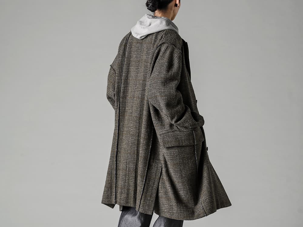 ZIGGY CHEN-ジギーチェン シーズン スウェットフーディを差し込むだけで定番シルエットコートがカジュアルな印象に  - 0M2231107-ダブルブレスト オーバーサイズコート - O14SW2-Taupe-吊り網フーデットスウェット トープ 2-004