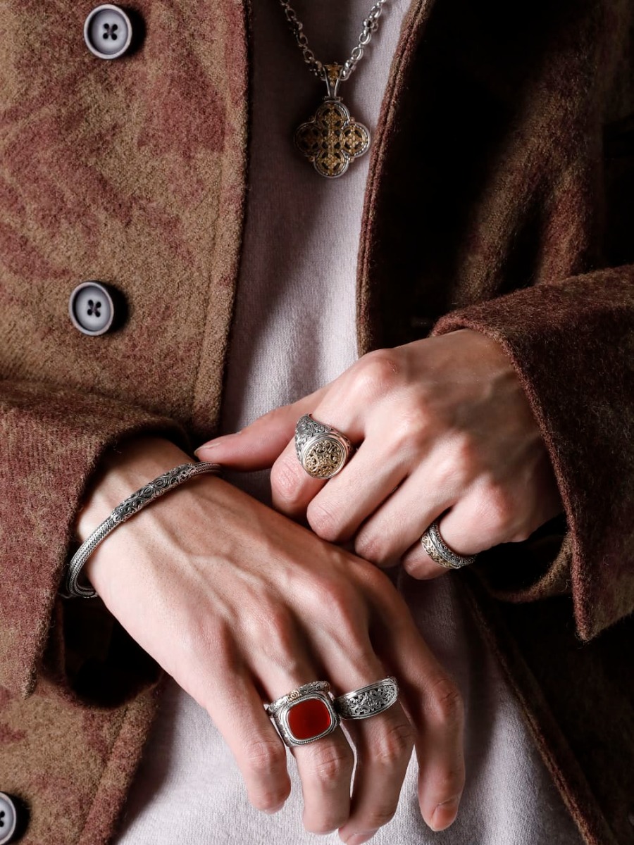 UMA WANG - UMA WANG 22-23AW (Fall/Winter) - Coat-like semi-double jacket that is easy to handle this season - GP3-GP3 - Cross pendant - GN1-70-GN1-70 - Handmade chain necklace 70cm - GB11-GB11 - Chain bracelet GR19-GR19 - Mediterranean oval shape ring - GR43-GR43 - Arethusa ring - GR31-carnelian-GR31 - Classic ring carnelian - GR44-GR44 - Band ring silver - GR41-GR41 - Band ring silver gold - GR23-GR23 - Mediterranean ring 2-007