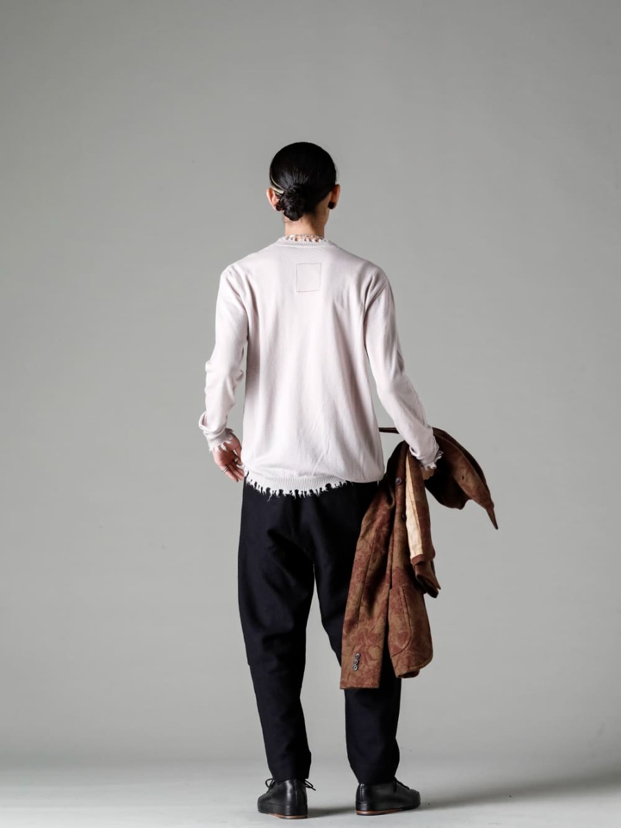 UMA WANG-UMA WANG 22-23AW(Autumn/Winter) Styling - UMA WANG Cashmere Sweater Cashmere knitwear that will surely be an innerwear item for the coming season UM6507-Jade Jacket - UK7553-Off-White-Long sleeve Knit top. Off-White 3-004
