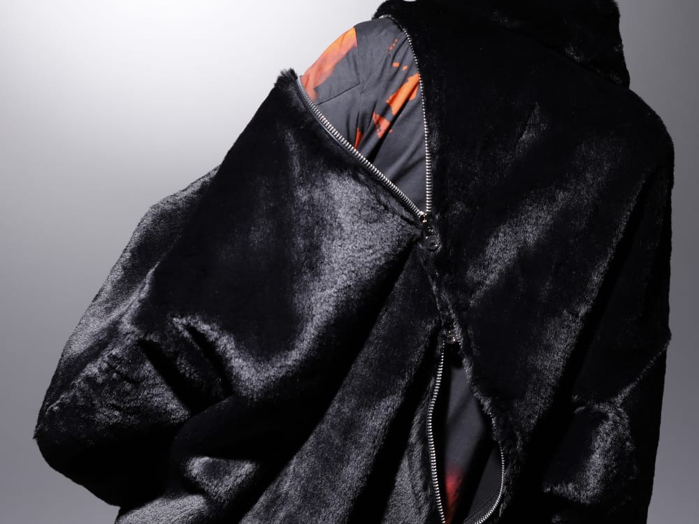 タカヒロミヤシタ ザソロイスト / ユリウス 2022-23AW - ブランドらしいジップディテールとインナーでアクセントを加えるシャツ - sj.0012AW22(ダブルジップ バルーンシェイプド フェイクファー コート) 787SHM2-P(DUSK プリズム カットシャツ) - 2-007