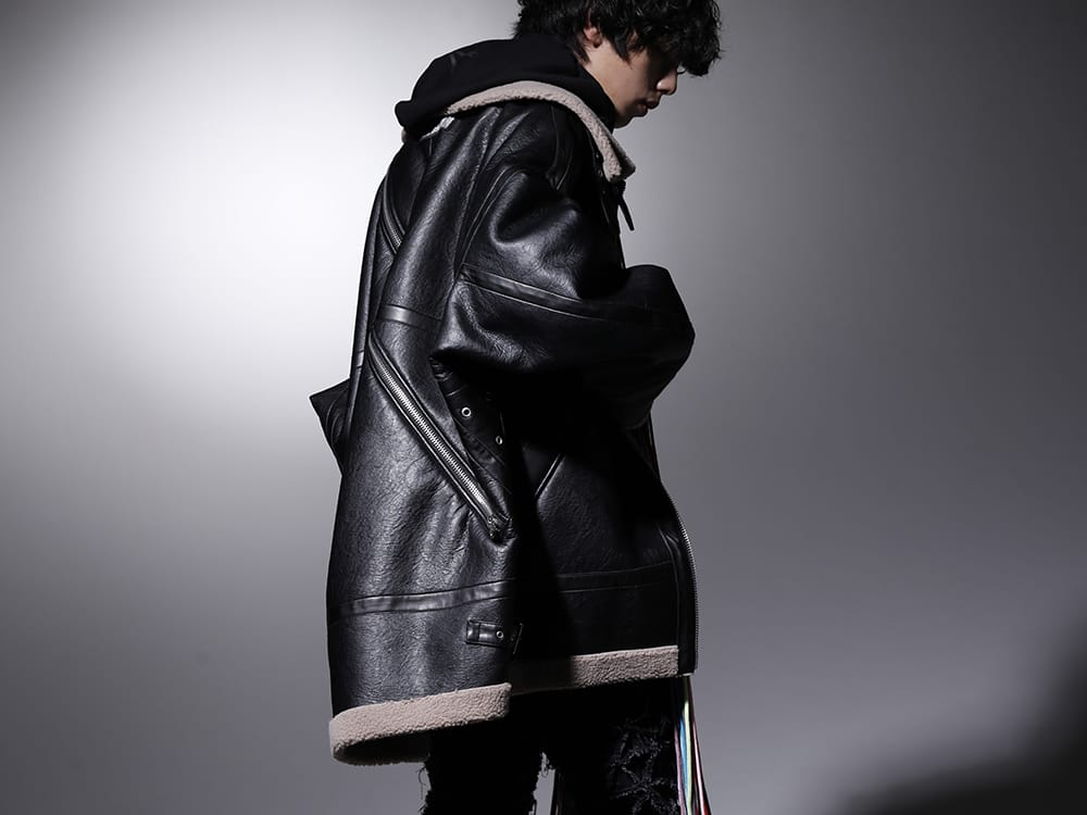 タカヒロミヤシタ ザソロイスト / フェノメノン 2022-23AW - 今季を象徴するデザインが特徴のヘビーアウター - sj.0013AW22(ダブルジップ バルーンシェイプド フェイクムートン フライトジャケット) ILLCS22A-034-Black(マスターマインド・ワールド × フェノメノン マルチコード ジップアップ フーデッド (PHMN Original 2008) ブラック) - 2-002