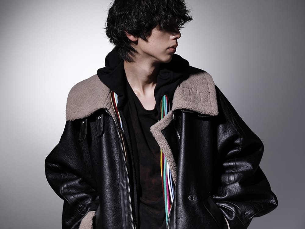 タカヒロミヤシタ ザソロイスト / フェノメノン 2022-23AW - 今季を象徴するデザインが特徴のヘビーアウター - sj.0013AW22(ダブルジップ バルーンシェイプド フェイクムートン フライトジャケット) ILLCS22A-034-Black(マスターマインド・ワールド × フェノメノン マルチコード ジップアップ フーデッド (PHMN Original 2008) ブラック) - 2-004